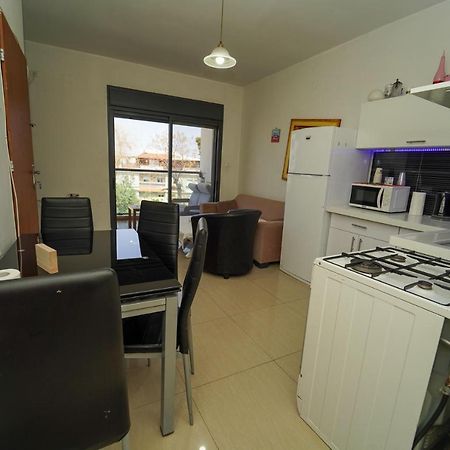 Family Apart Nahariya Εξωτερικό φωτογραφία