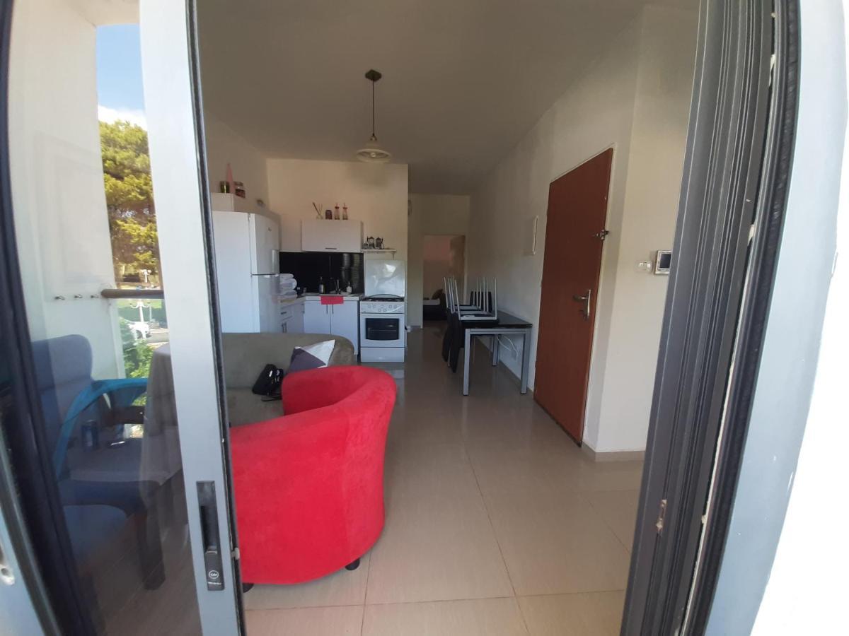 Family Apart Nahariya Εξωτερικό φωτογραφία