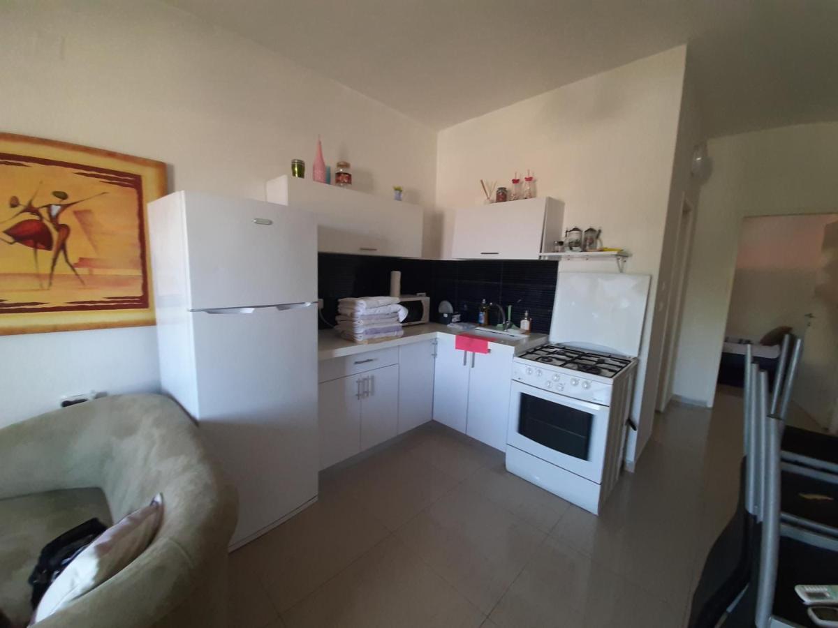 Family Apart Nahariya Εξωτερικό φωτογραφία
