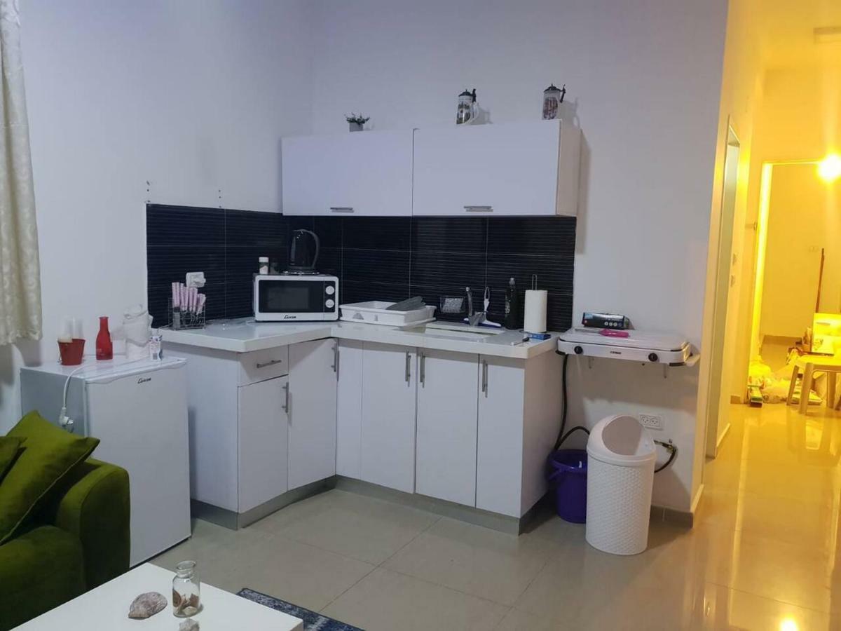 Family Apart Nahariya Εξωτερικό φωτογραφία