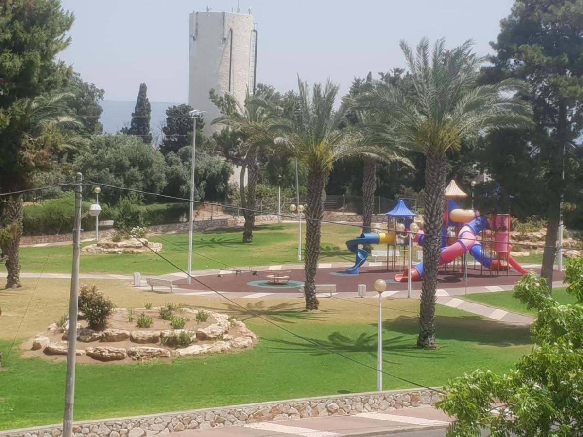 Family Apart Nahariya Εξωτερικό φωτογραφία